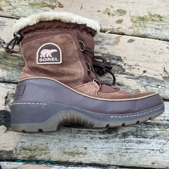 Sorel winter boots Size 9 Brown lace up durable boot. Pre-loved condition - Picture 12 of 17